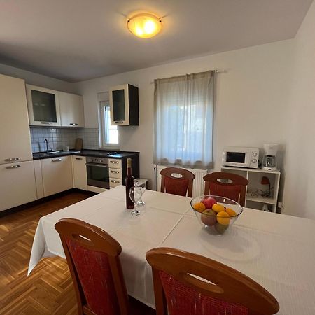 Burle Apartment With Free Private Parking 메덜린 외부 사진