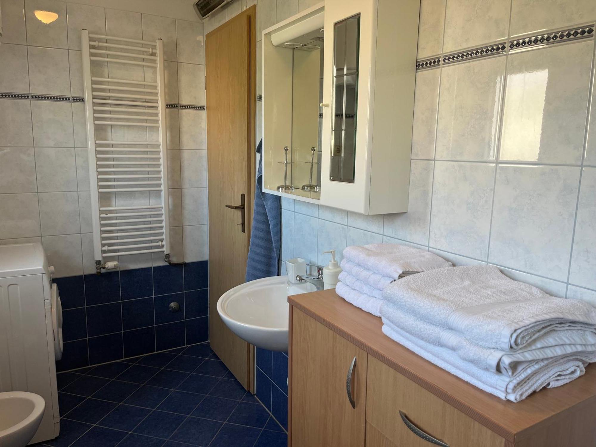 Burle Apartment With Free Private Parking 메덜린 외부 사진