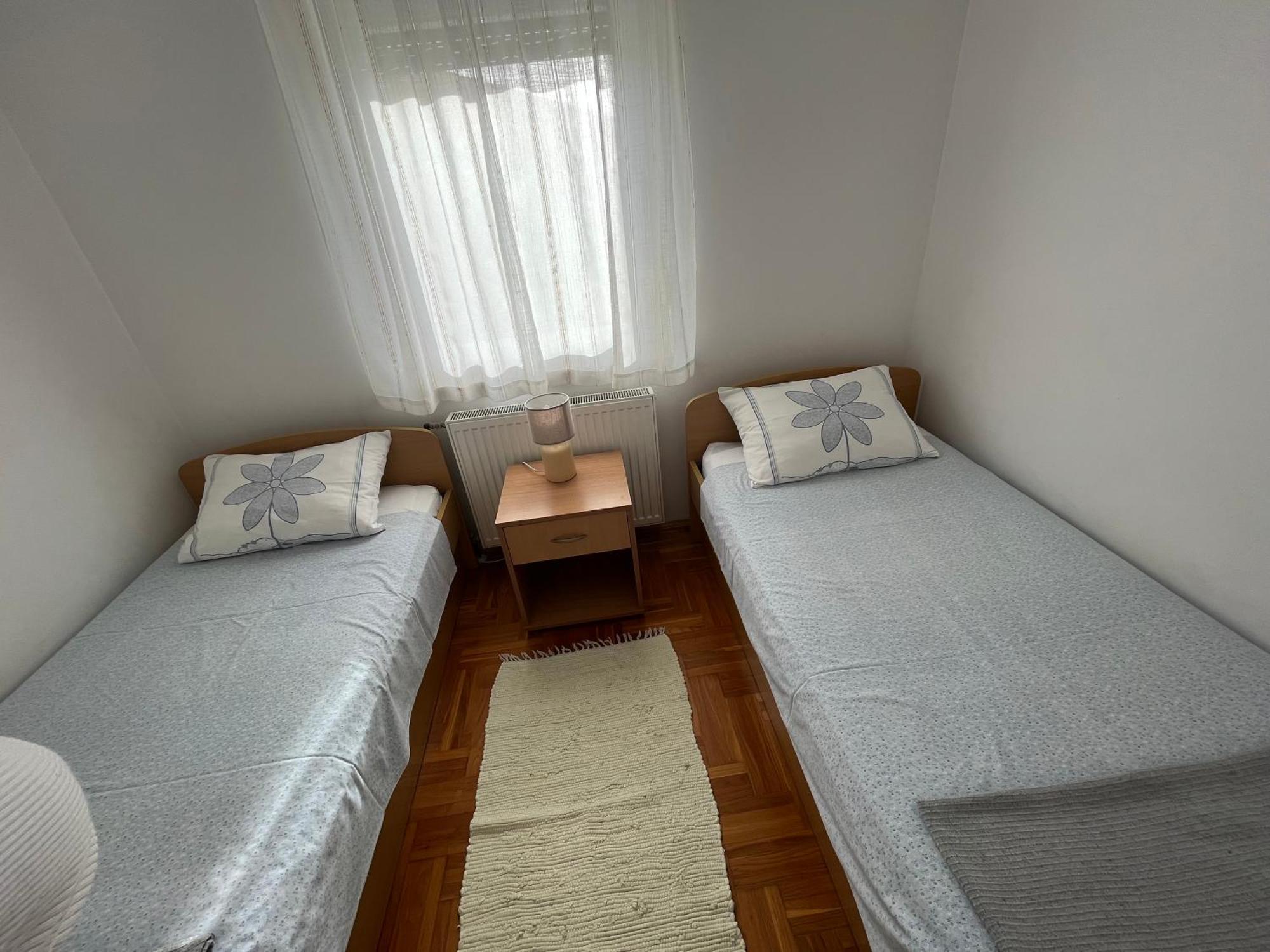 Burle Apartment With Free Private Parking 메덜린 외부 사진