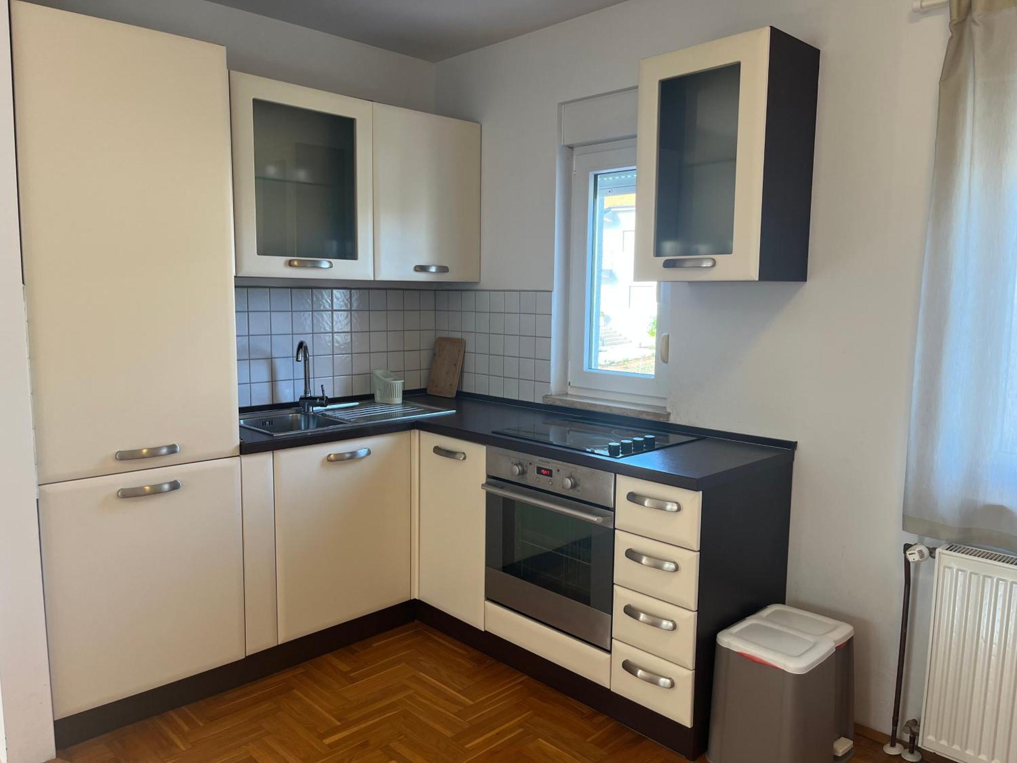 Burle Apartment With Free Private Parking 메덜린 외부 사진