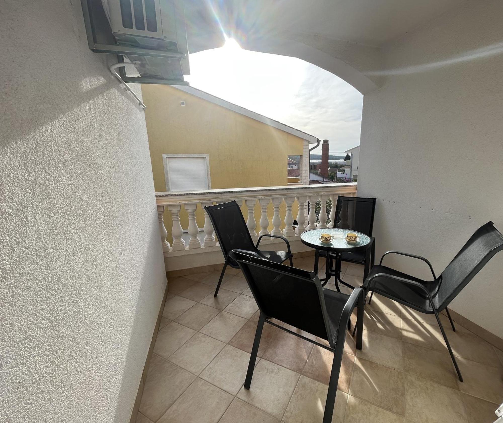 Burle Apartment With Free Private Parking 메덜린 외부 사진